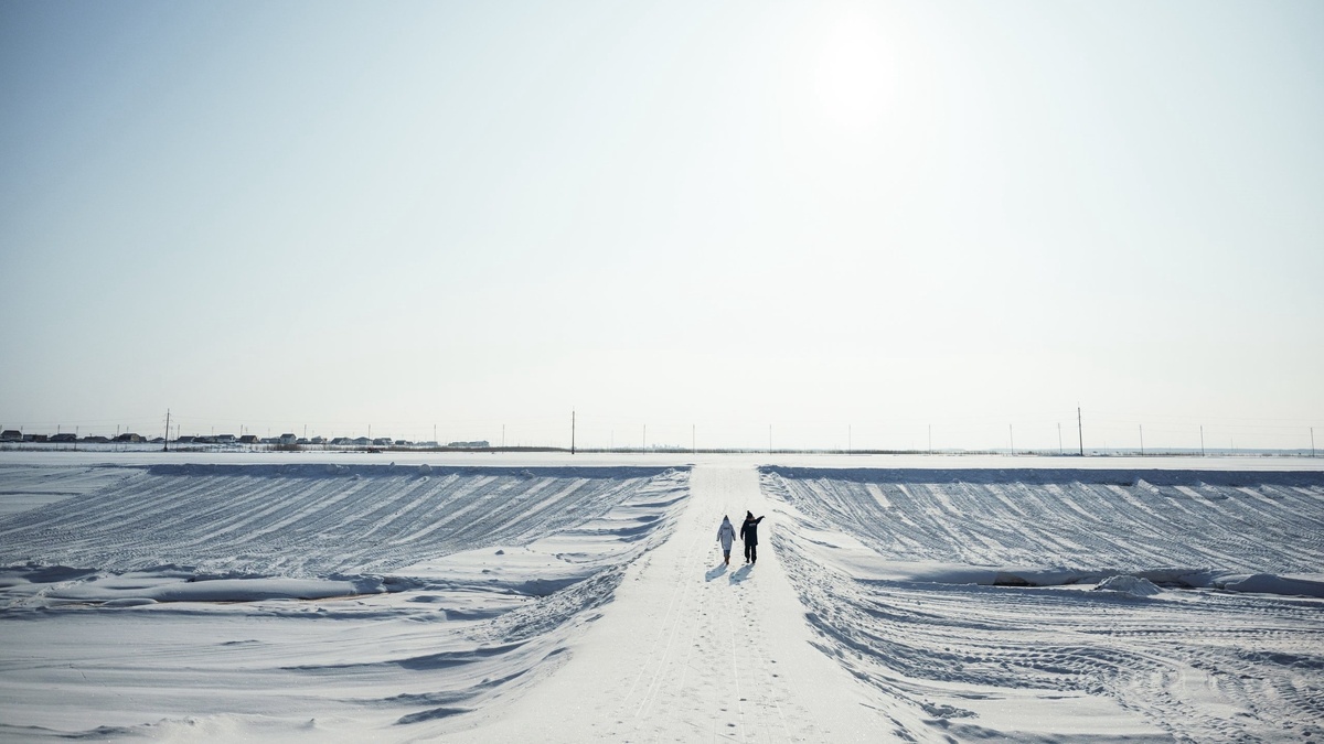    Хватит ли снега? В Ханты-Мансийске уплотняют трассу Югорского лыжного марафона