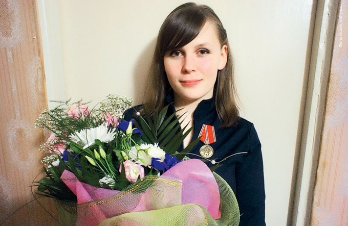 Молодая мама из Мурманска спасла соседа-инвалида при пожаре