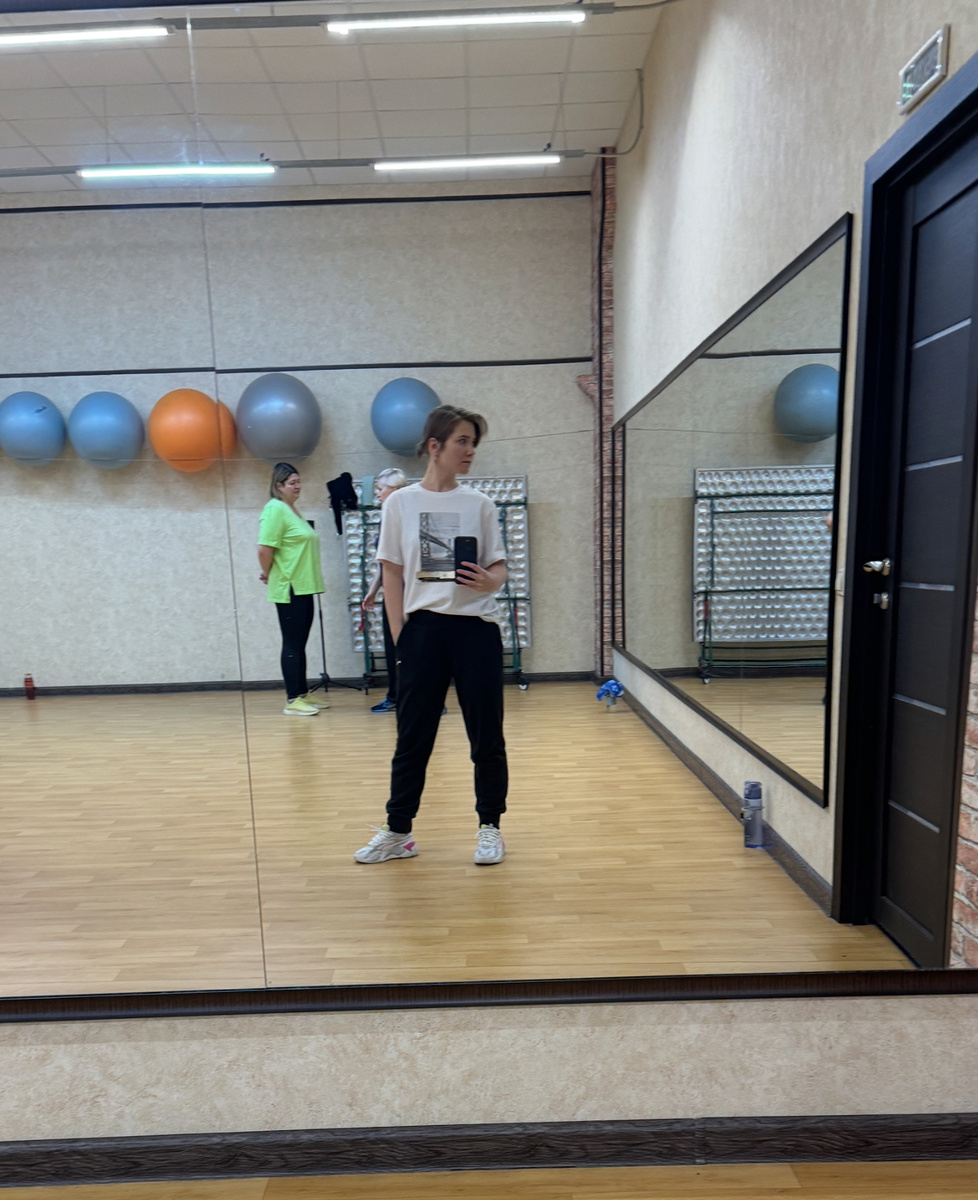 Например идем в зал и забываем об этом безобразии