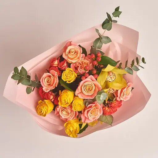   Яркий букет с гиперикумом. AzaliaNow Мария Казённова