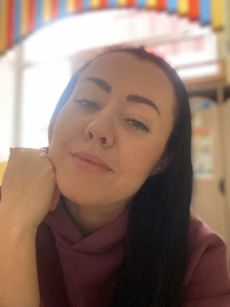 21 марта, жду Миру в группе. Здесь я ещё не знаю, что в воскресенье у Саши температура поднимется до 39.