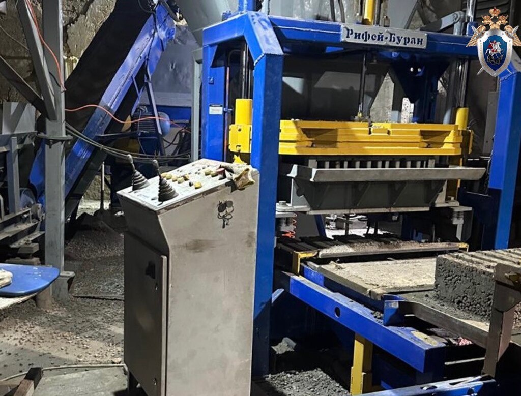    В Оренбурге на производстве керамзитных блоков погиб рабочий. Возбуждено уголовное дело