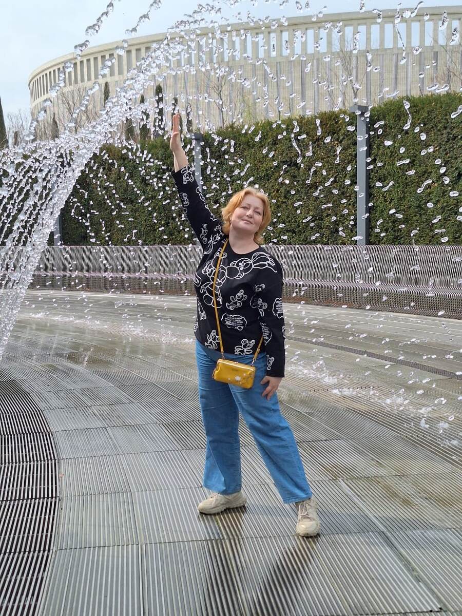 Я и фонтаны в парке.