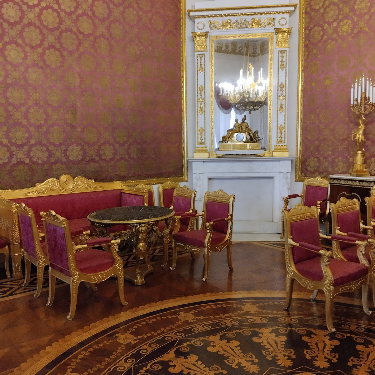 Красная гостиная. Юсуповский дворец