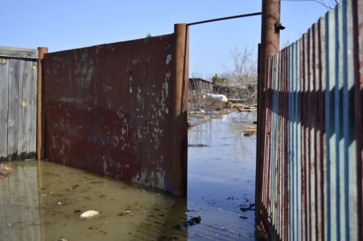    В Ишимском районе из-за паводка оказались затоплены низководные мосты