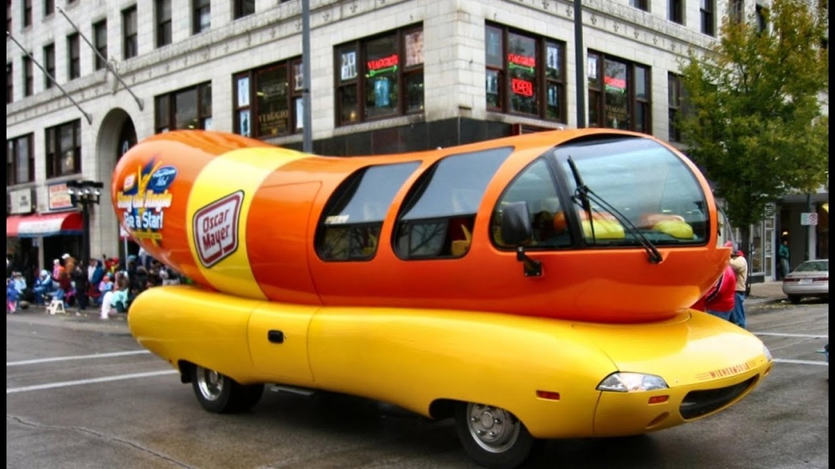 Вот так и жили мы с Автошей — без забот, без поломок, с волшебным кошельком в бардачке. Но однажды случилось нечто… странное.