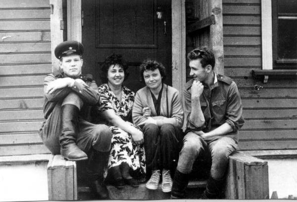 Пограничная застава в бухте Новокурильская 1964 год.