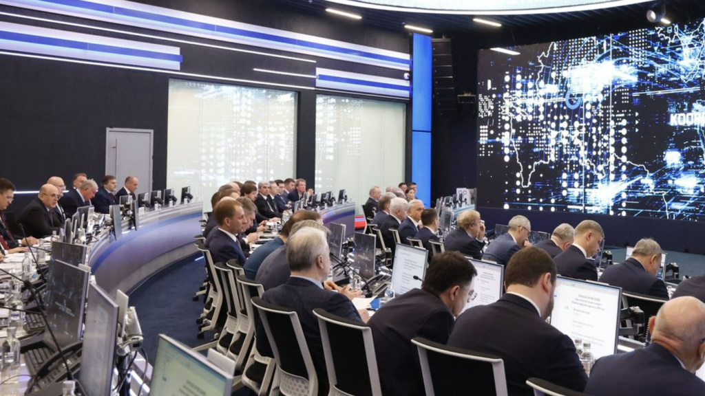    Губернатор Югры участвовал в стратсессии о развитии нефтяной и угольной промышленности до 2050 года