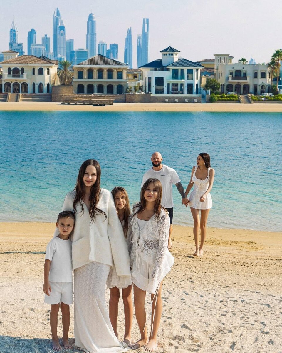 Листайте вправо, чтобы увидеть больше изображений