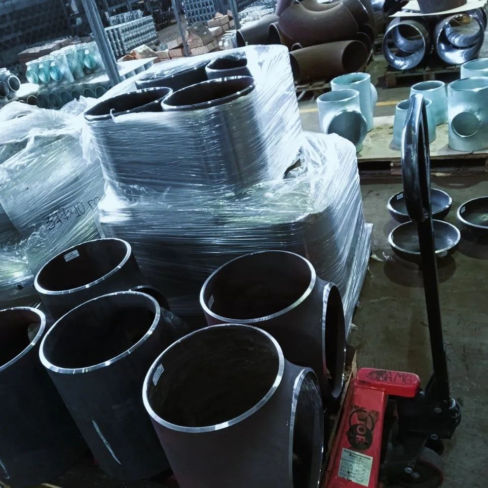 Отгружаем тройники, переходы, отводы из стали 09Г2С - общее количество изделий 30 штук.
