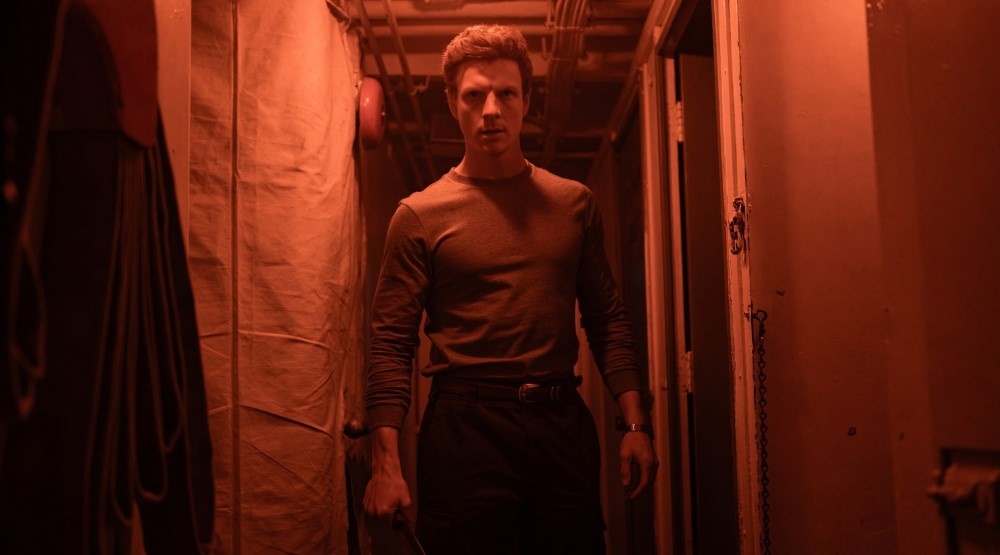     Кадр из 1 сезона сериала «Декстер: Первородный грех» (2024)