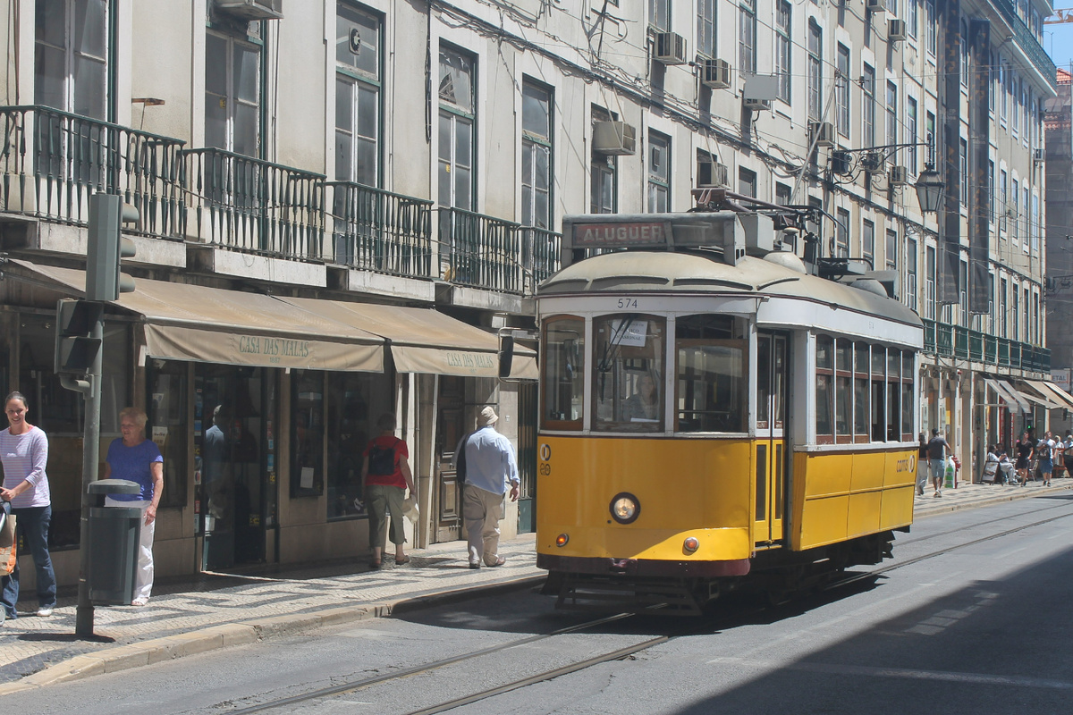 Rua da Prata, 2-х осный трамвайный вагон Carris