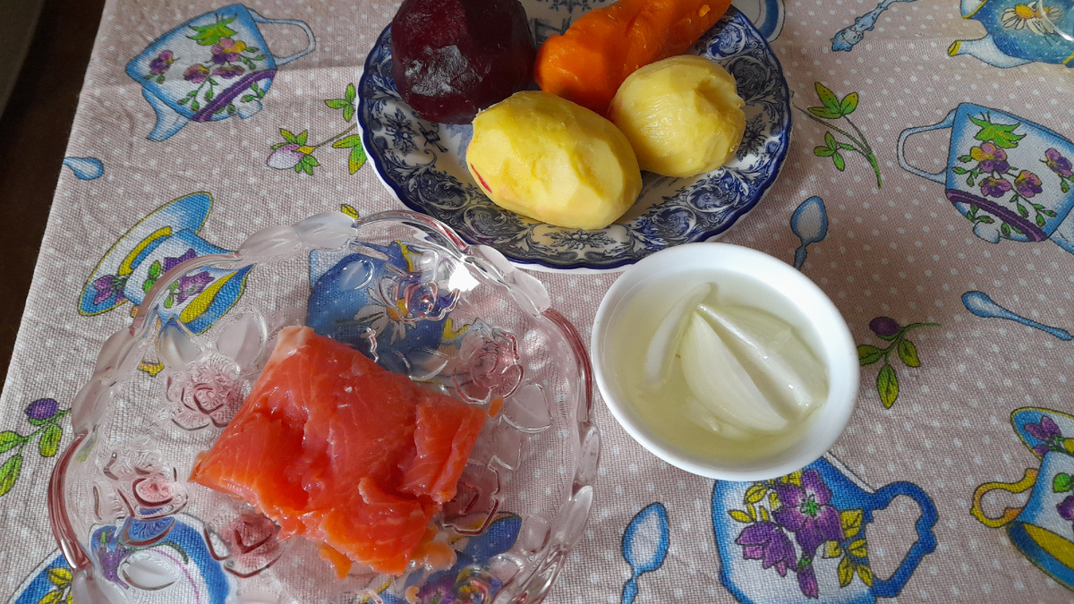 Ингредиенты (не хватает майонеза)