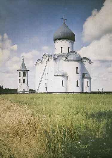 Храм в 1910 году
Леонид Мацулевич