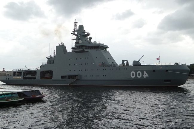    Ледокол Иван Папанин