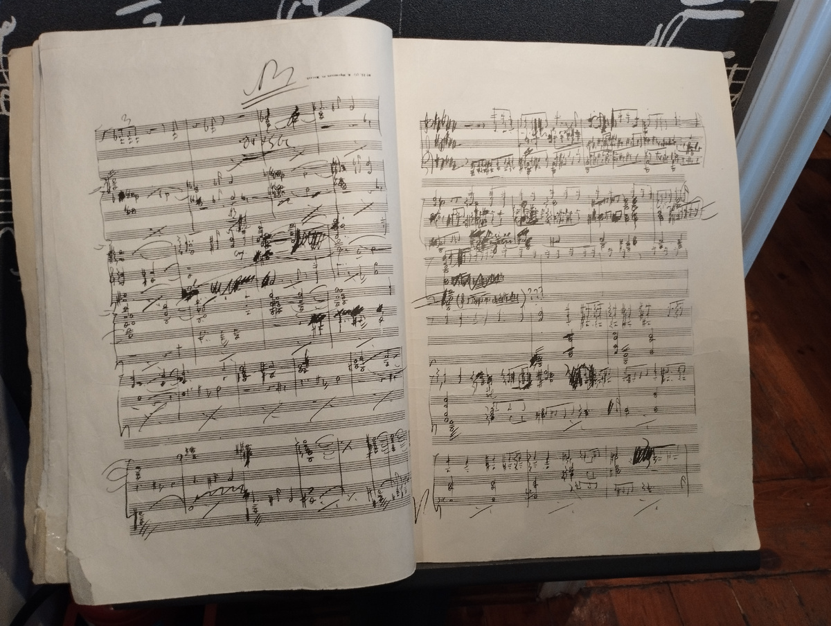 Экспонаты с рабочего места композитора (ФОТО АВТОРА)