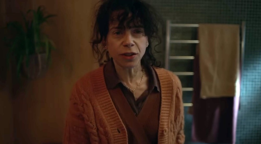     Кадр из фильма «Верни ее из мертвых» (2025)