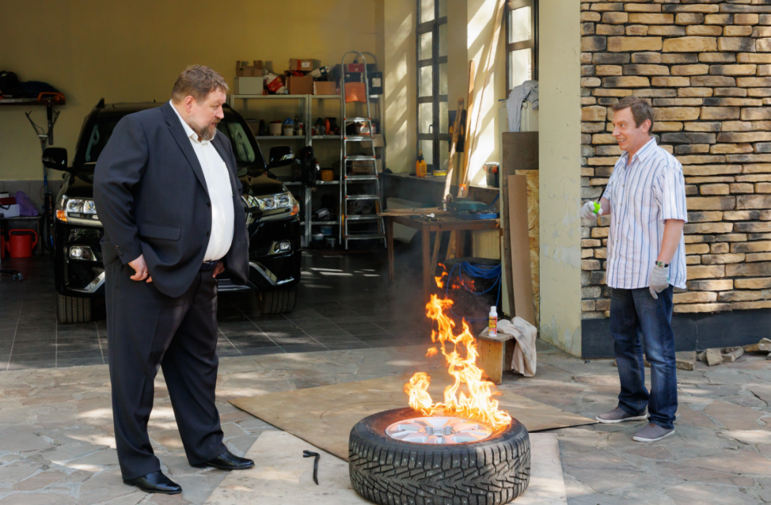 Кадр со съемок сериала «Ивановы-Ивановы»