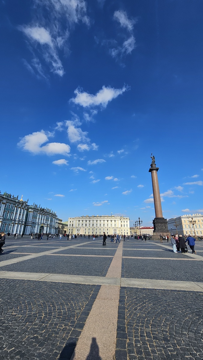 Дворцовая площадь (фотография автора)