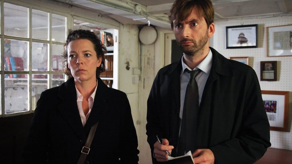 Кадр из сериала «Убийство на пляже», 2013-2017 годы, режиссеры Джеймс Стронг и Эйрос Лин