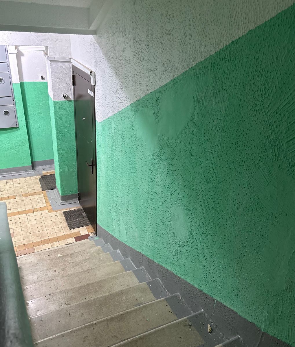 Раньше, когда здесь ходила, всегда встречала кого-нибудь из соседей 