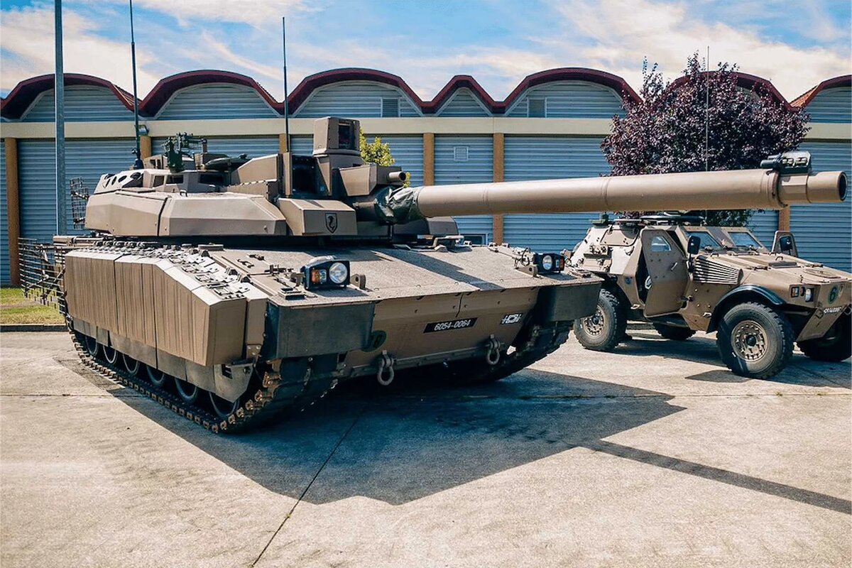 Основной боевой танк Leclerc XLR французской армии теперь оснащен прицелом командира с улучшенными функциями искусственного интеллекта, что улучшает осведомлённость о поле боя, обнаружение угроз и классификацию целей. Фото: Армия Франции