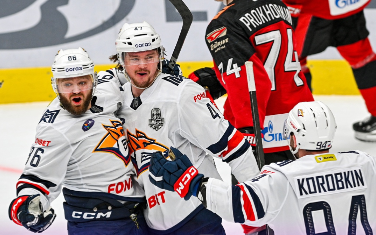 "Магнитка" размочила счет в серии с "Авангардом". Фото: КХЛ