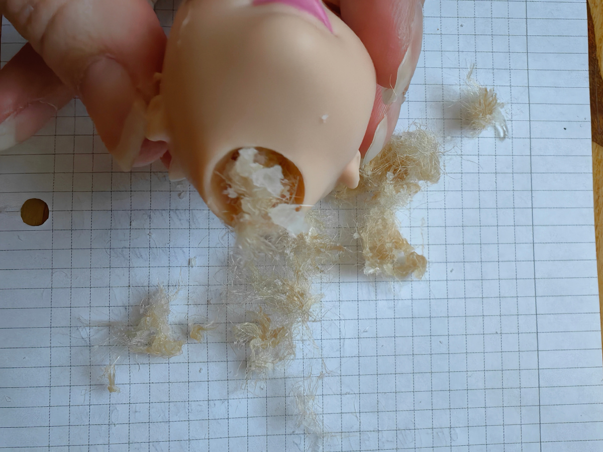 Комки клея. 