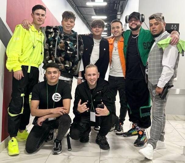 Команда Элвин Грей