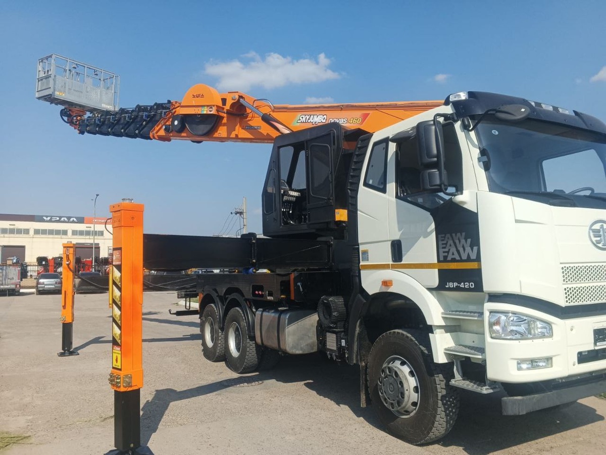 Автовышка Novas 460 на шасси FAW
