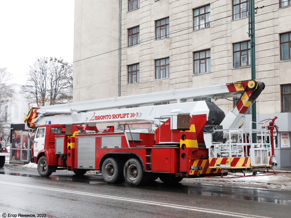 Автоподъёмник коленчатый пожарный Bronto Skylift 30-3 на шасси КамАЗ-53213 из ГПСЧ-11 г. Харькова. 