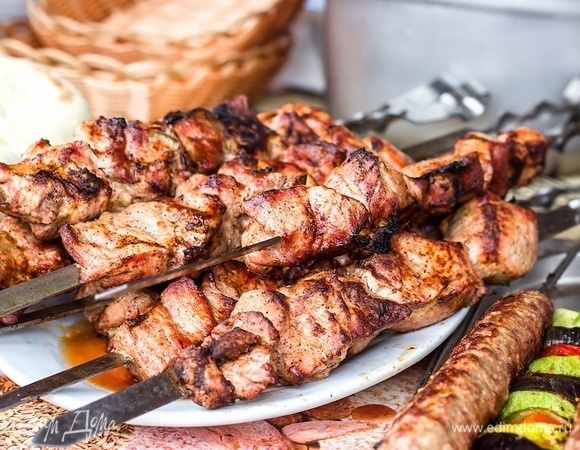 Как замариновать шашлык по советскому рецепту — получается мягким, сочным и с приятной кислинкой