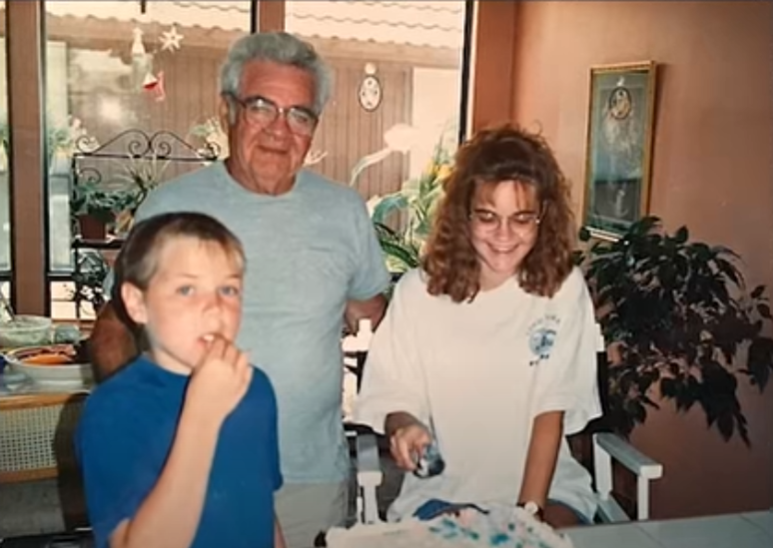 Джей Ди Вэнс с дедушкой