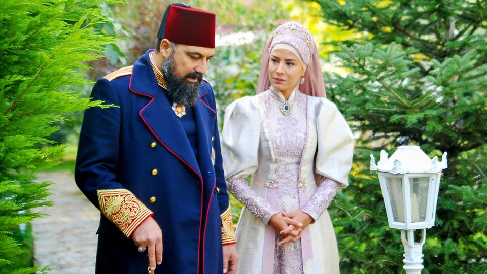 Фото с сайта: kp.ru              Кадр из сериала  "Права на престол Абдулхамида"