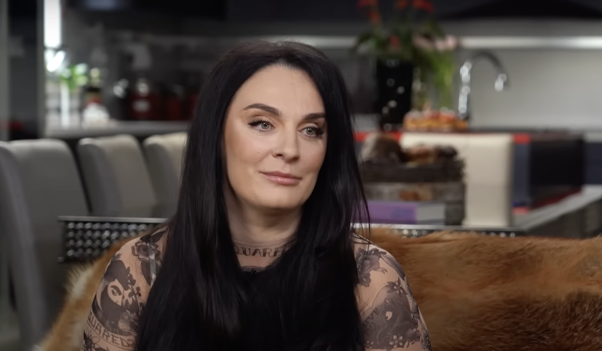    Елена Ваенга. Фото: Youtube / @sobchak