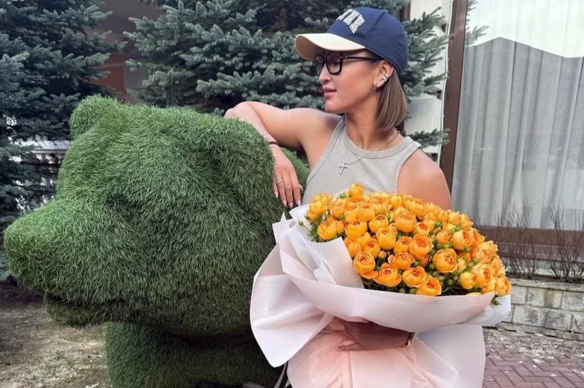    Ольга Бузова.