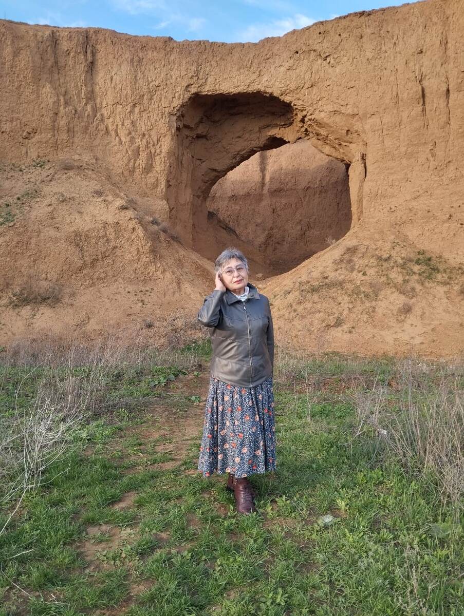 Так и я, прожив столько  лет рядом с этим дивным местом, каньоном в степи, созданым природными ветрами, никогда его не посещала. 