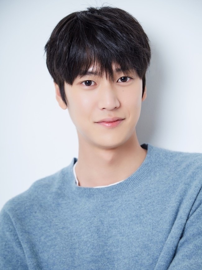 Актёр На Ин У, 30 лет (Мотель Калифорния)