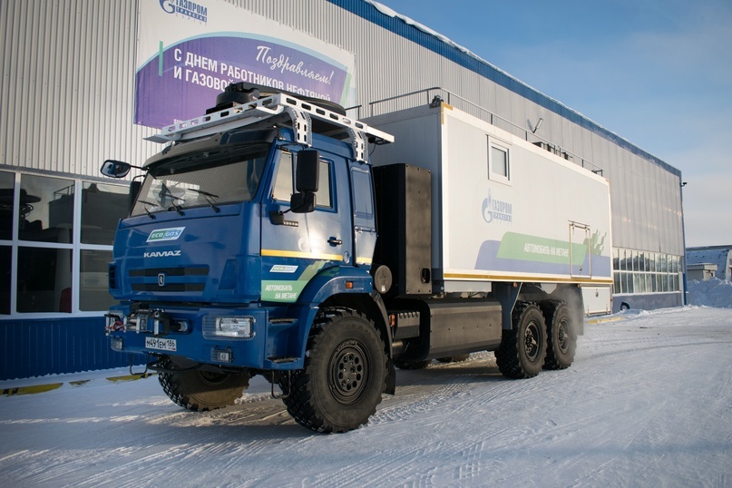 «Офис на колесах» установлен на шасси внедорожного КАМАЗа