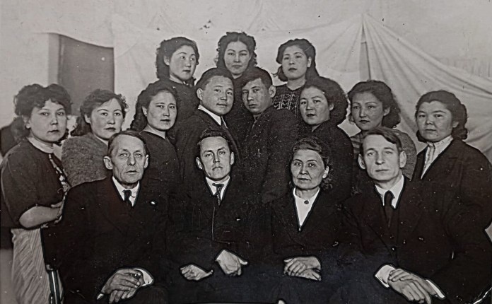    Ойротское отделение историко-филологического факультета. Москва, апрель 1945