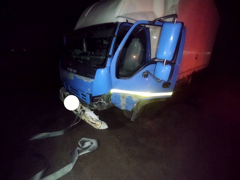    Под Сорочинском при столкновении легковушки и грузовика пострадали два человека Оренбуржье