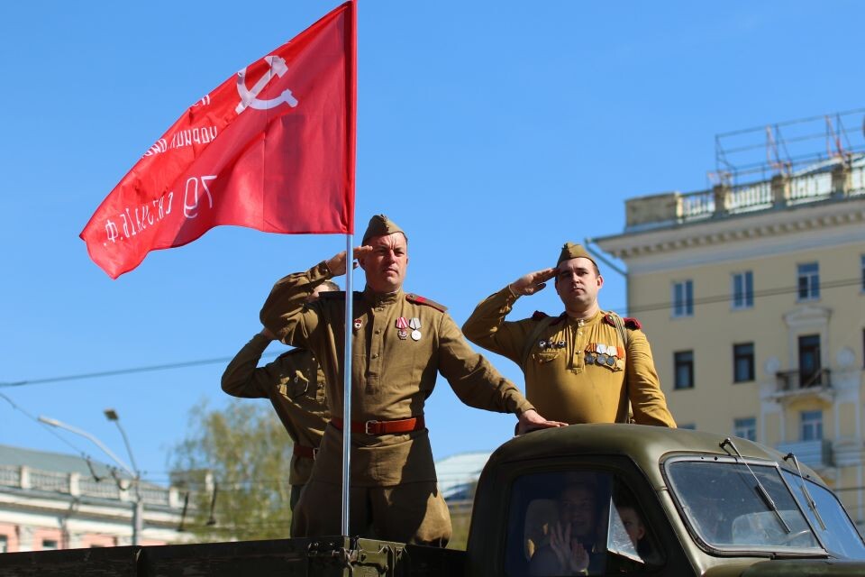    День Победы в Барнауле. Источник: Виталий Барабаш/"Толк"