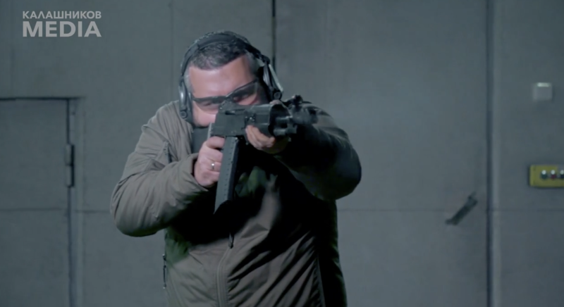    Стрельба из АН-94. Скриншот из видео kalashnikovgroup.ru