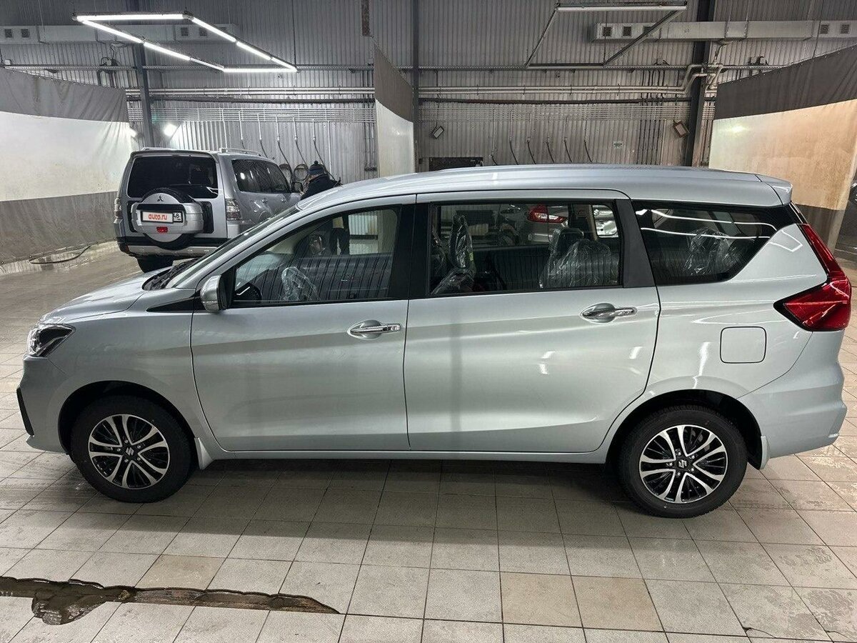 Новый народный японский минивэн в РФ. Источник иллюстрации - auto.ru
