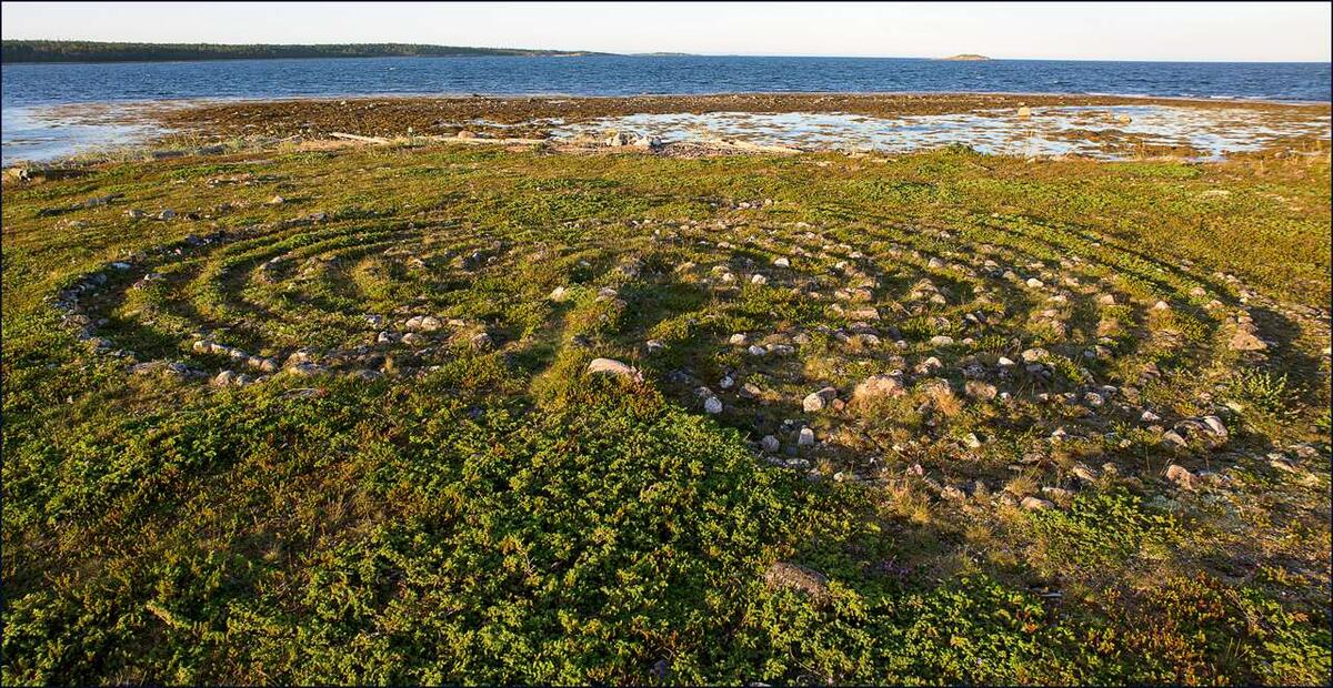    Лабиринт на о. Красная Луда, Белое море. Фото Лазуры Кортиаль (Lazoura Cortial). 13 stalker