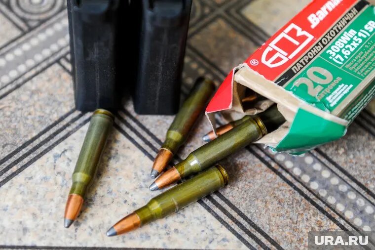 В городе выставили на продажу магазин для охотников и рыбаков. Фото: Вадим Ахметов © URA.RU