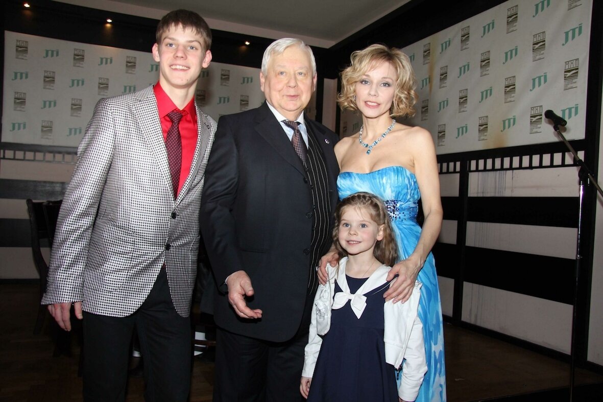 Дети Олега Табакова и Марины Зудиной