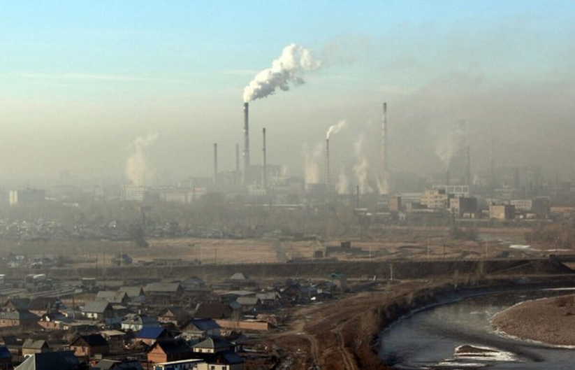 Металлургический ландшафт Усть-Каменогорска.