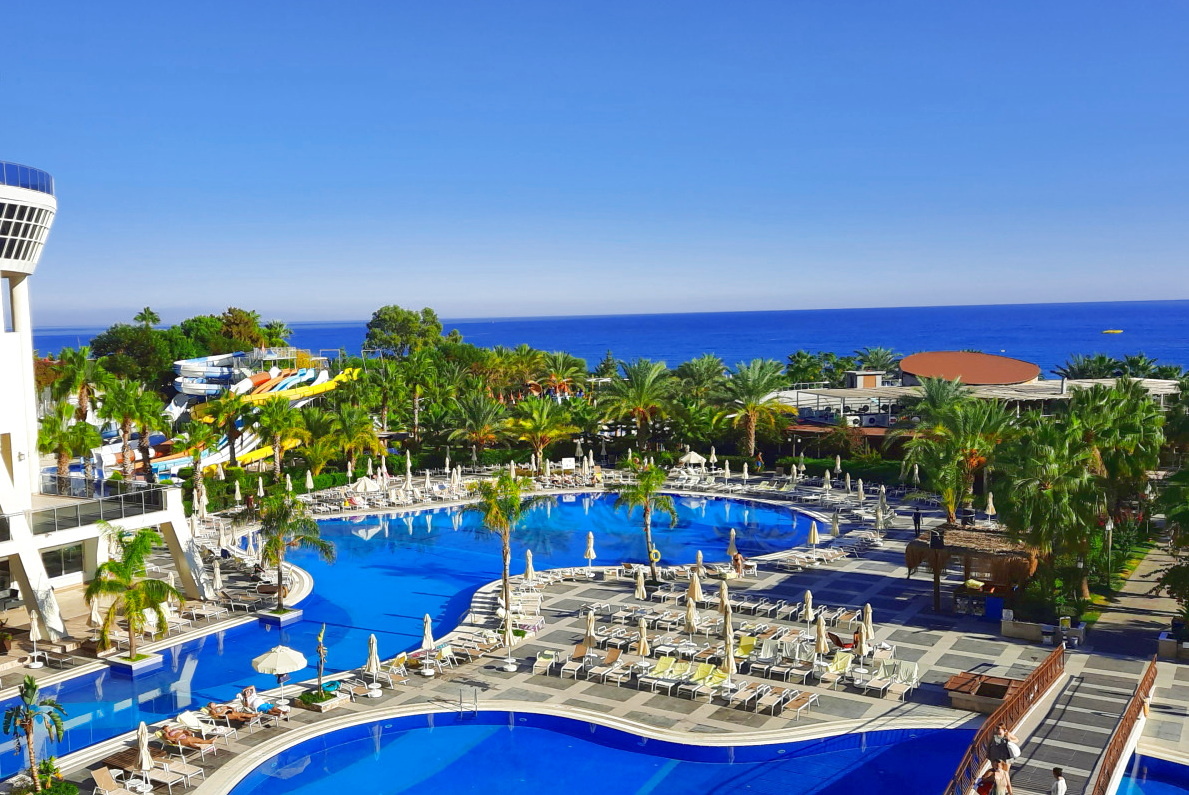 Отличный пляж и классный аквапарк. Фото из открытых источников