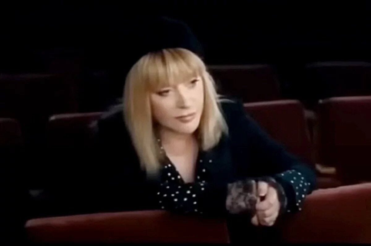    Алла Пугачева выпустила две новые песни о войне